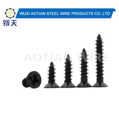 Чорний самонарізний гвинт з вуглецевої сталі.